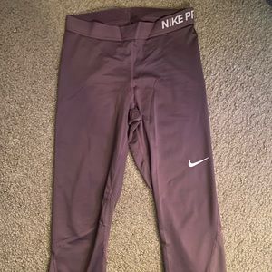 Womens Nike pro plum cropped leggings